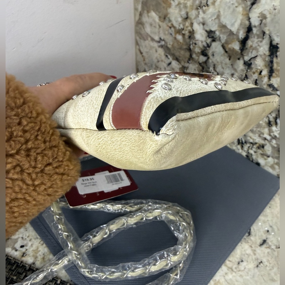 NWT Southwestern Patterned Studded Crossbody Convertible Bag - Picture 6 of 10